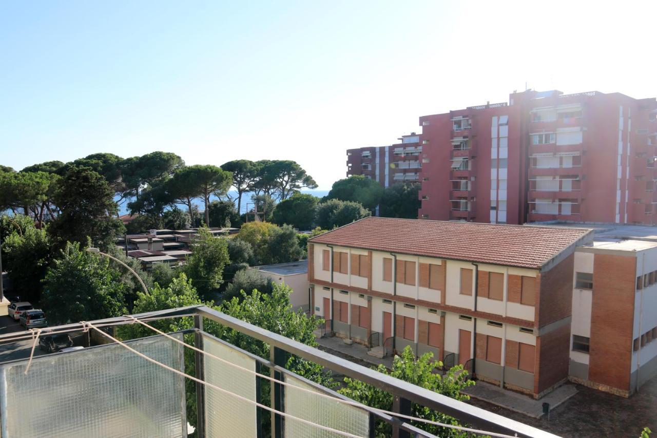 Cimarosa 5 Apartment Follonica Bagian luar foto